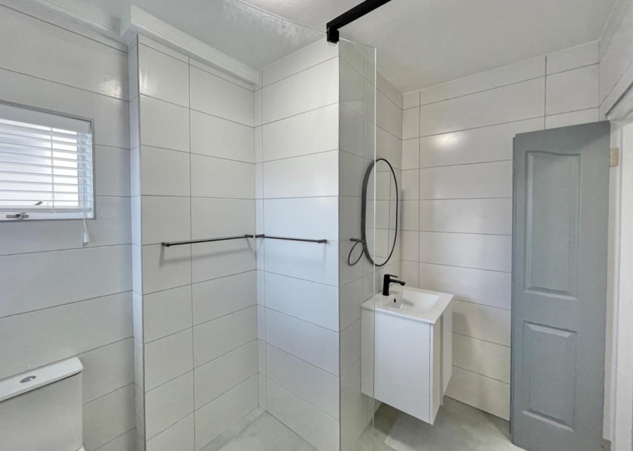 2 Bedroom Property for Sale in Reebok Western Cape